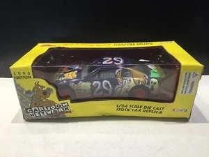 1996 Edition Nascar 1:24 Scooby Doo Cartoon Network Wacky Racing Die-Cast - Picture 1 of 5