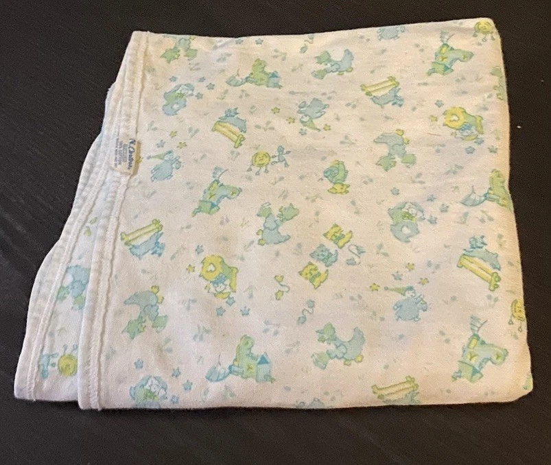 Rimas infantiles Carter's Mother Goose vintage años 70, manta bebé  Foto 1 de 3