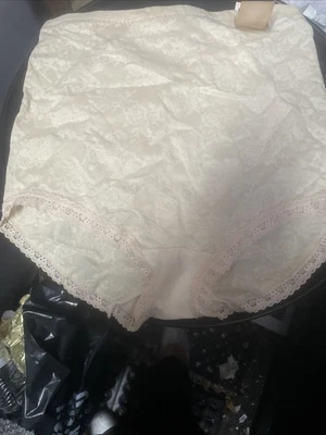 Grelha de perna longa vintage década de 1960 Renette Foundations marfim toda renda tamanho XL - Imagem 1 de 4