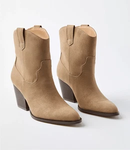 Ann Taylor Loft $140 Botas Occidentales Tacón Gamuza en Hongo Mujer 8.5 NUEVAS - Imagen 1 de 11