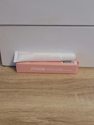 Nuevo en caja *OG* Edición Limitada Rhode Vainilla Cake Tinte Labial y Tratamiento Péptido 🎂 Foto 1 de 3