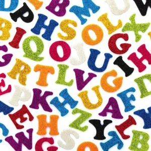 500 Felt Self Adhesive Glitter Upper Case Letters 23mm High Assorted Colours NEW - Picture 1 of 2
