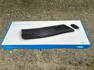 Microsoft Wireless Comfort 5050 Desktop Computer & Mouse *New w/ Box - Photo 1/4
