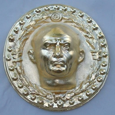 Римский император Веспасиан Имаго изображение золотой стандарт знак signa signifer холодного литья - Изображение 1 из 4