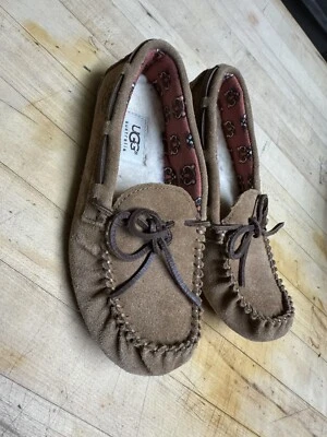 Zapatillas UGG Australia Juveniles 1 Mocasín Cuero Marrón Cizalla Redonda Sin usar, en caja, Puntera Informal Foto 1 de 4