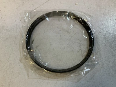 NEEWER UV 77mm Clear Lens Filter, Black "E4B" - Image 1 of 2