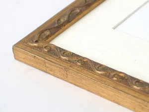 11" x 14" Frame | Gold Leaf With Brown Highlights On Embossed Vine Motif - Picture 1 of 8