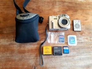 CASIO EXILIM PRO EX-P600 6.0MP DIGITAL CAMERA with 2 Batteries and Cards Case - Picture 1 of 5