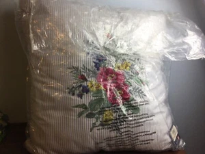 NEW CHAPS Ralph Lauren Nantucket Garden Decorative Pillow - Picture 1 of 4