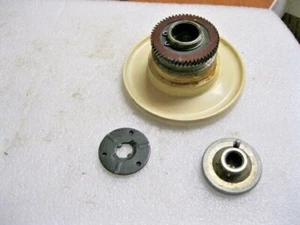 SINGER SEWING MACHINE~MODEL #404~HAND WHEEL & MOUNTING HARDWARE - Picture 1 of 2