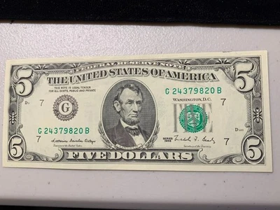 1988 FRN $5 Chicago Dist. CU Condition SKU#37307 - Image 1 of 4