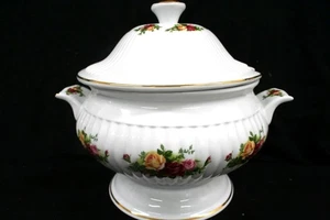 Royal Albert Old Country Roses 1962 sopa con tapa - estriada - nueva (sin caja) - Imagen 1 de 8