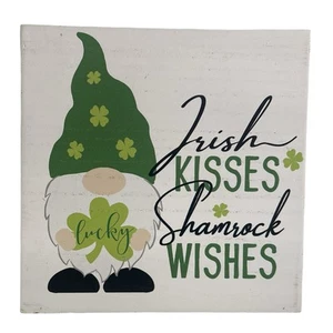 St Patrick’s Day Irish Kisses Shamrock Wishes Wall Art Wood Square Box 8x8 - Picture 1 of 9