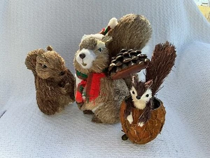 Pier1 Lot Of 3 Sisal Squirrel Figurines Bristle Straw Christmas Decor - Picture 1 of 11