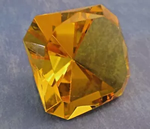 Pisapapeles de cristal Oleg Cassini corte facetado vidrio diamante gigante 3" ámbar raro - Imagen 1 de 12