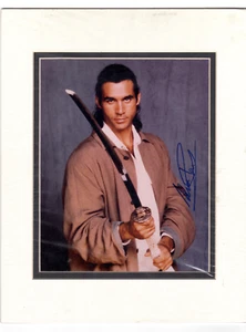 Foto de la serie de televisión firmada original de ADRIAN PAUL THE HIGHLANDER CERTIFICADO DE AUTENTICIDAD CASI NUEVA MATE SELLADA - Imagen 1 de 2