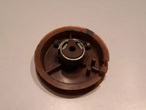 Skalenseiltransportrad für UKW-Tuner aus Telefunken Operette 6 - Röhrenradio - Bild 1 von 3