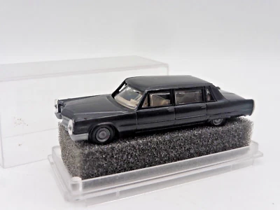 1:87  Praline / Revell  no. 82801  -  Cadillac Limousine / OVP - Bild 1 von 3