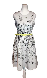 Neu mit Etikett White House Black Market Damenkleid Größe 4 weiß Blumenmuster ärmellos Scuba - Bild 1 von 2
