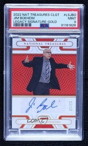 2022 Panini National Treasures Collegiate Gold /10 Jim Boeheim PSA 9 MINT Auto - Foto 1 di 3