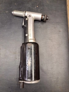 Riveteuse riveuse oleopneumatique ADVEL 734 - Imagen 1 de 2