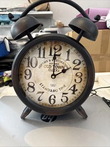 Leeds & Co 9"H x 6"W Black Metal Vintage Table Alarm Style Small Clock - Picture 1 of 5