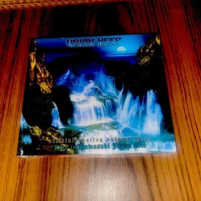 URIAH HEEP - OFFICIAL BOOTLEG, VOL. 3: LIVE IN KAWASAKI JAPAN 2010 NEW CD - Imagem 1 de 2