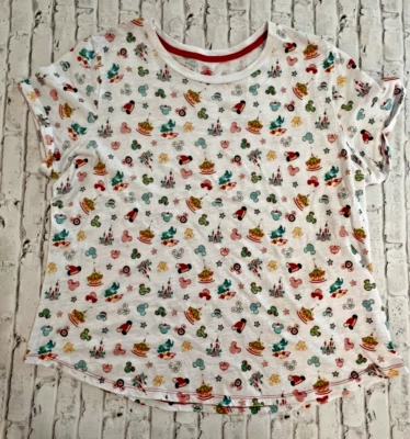 Camisa de vacaciones de Navidad Fantasyland de los parques de Disney 1X Foto 1 de 4