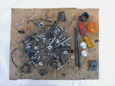 2000 Honda VT1100 VT1100C Shadow 1100 Spirit Nuts Bolts & Brackets Parts Box Lot - Изображение 1 из 4