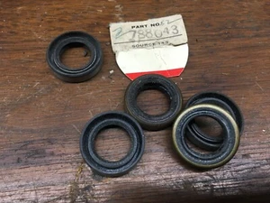 Lot of 5 Peerless Tecumseh Transmission Part 788043 Oil Seal - Picture 1 of 1