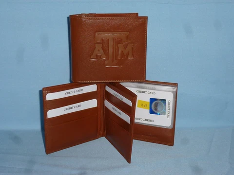 TEXAS A&M AGGIES   Leather BiFold Wallet    NEW    brown 4 + Cover