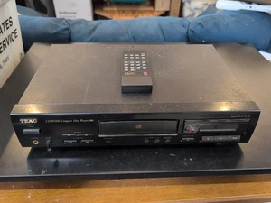 Lettore CD vintage TEAC CD-P1100 con telecomando. Testato - Foto 1 di 10