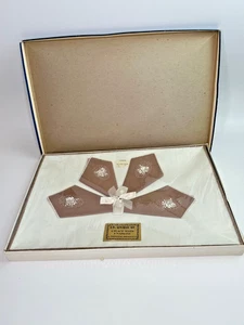 Vintage Pioneer Product 4 Placemats & 4 Napkins Luncheon Set NOS Sealed - Picture 1 of 7