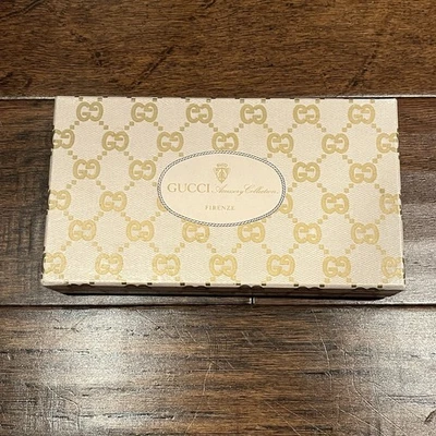 Coleção de acessórios Gucci caixa de presente monograma GG vintage década de 1980 4,5"x7" x 2"- caixa apenas - Imagem 1 de 4