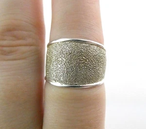 NF Sterling Silber strukturierter Sattel Band Ring 925 Größe 8 wiegt 3,9 g - Bild 1 von 17