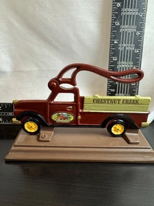 VINTAGE 2004 CAST IRON RED PICK UP TRUCK CHESTNUT CREEK NUT CRACKER - Picture 1 of 6