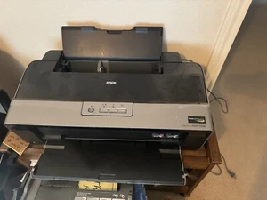 Epson Stylus Photo R1900 Digital Photo Inkjet Printer DOES NOT PRINT - FOR PARTS - Picture 1 of 5