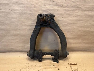 Conjunto de brazo de control superior delantero derecho Triumph TR6 OEM IL06707 Foto 1 de 4