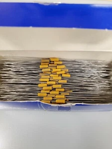 10 of genuine 20v 1uF 10% tolerance tantalum capacitor KEMET - Picture 1 of 4