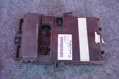 2007-2008 FORD MUSTANG MULTIFUNCTION BODY CONTROL FUSE BOX 9R3T-14B476-BB - Image 1 of 4