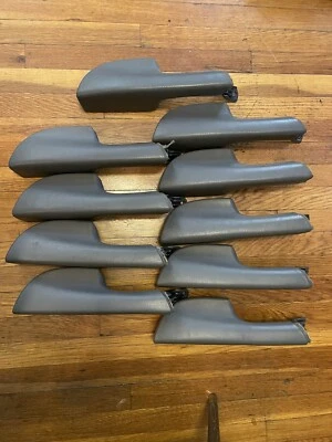 2002-2009 Trailblazer Armrest Door Handle Right Passenger OEM Chevrolet GRAY - Image 1 of 4