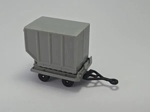 Airport Luggage Cart Trailer Collectible 1/64 Scale Diorama Model Yatming 2331 - Picture 1 of 6