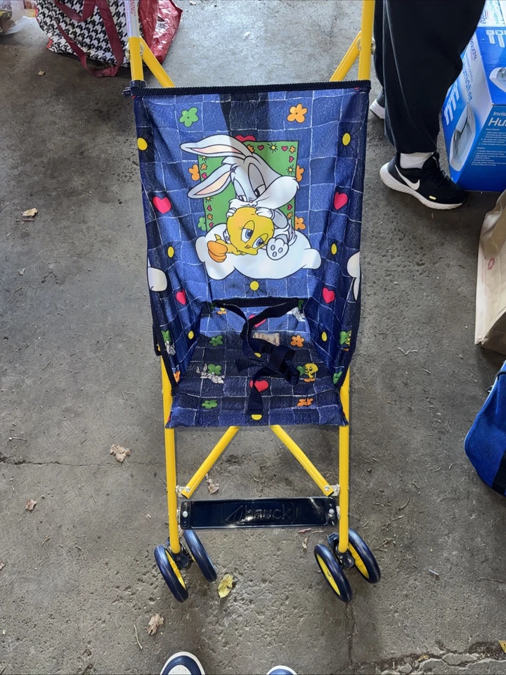 Baby Looney Tunes Unbrella Stroller Tweety Bird Bugs Bunny Excellent Condition - Image 1 of 4