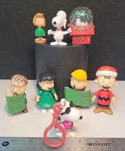 Lot of 8 PEANUTS CHARLIE BROWN and GANG Vinyl Action Figures Christmas Snoopy - Picture 1 of 20