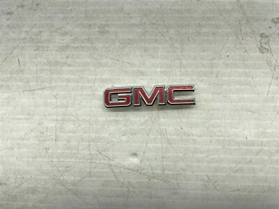 ♻️ 2014-2018 GMC SIERRA STEERING WHEEL EMBLEM BADGE DECAL OEM USED - Image 1 of 2