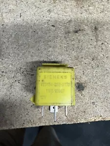 Siemens V23134-B52 -X130/YWB11027 4-Pin Relay - MG Land Rover Rover - Picture 1 of 1