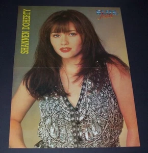 POSTER SHANNEN DOHERTY -BEVERLY HILL 90210 -LEE JEANS Turco 1992 Mag-ANNUNCIO 51564 - Foto 1 di 2