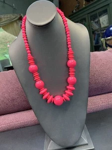 Vintage Necklace Hot pink beaded Lucite 1970s Bauble 24” - Picture 1 of 8
