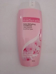 Avon Naturals Daily Refreshing Conditioner - Cherry Blossom - Picture 1 of 1