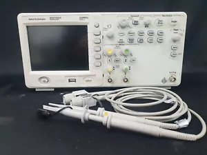 Agilent DSO1022A: Digital Oscilloscope 200MHz 2 Ch with 2 x N2862A Probes 200MHz - Picture 1 of 4
